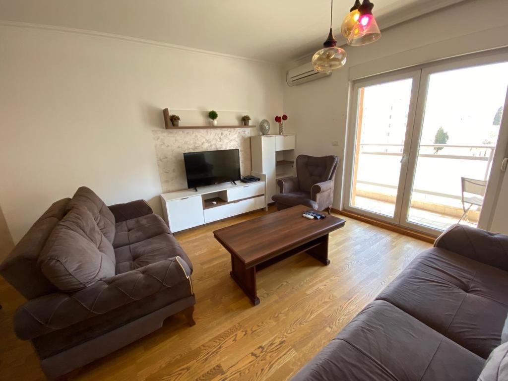 Apartments City Life Podgorica Ngoại thất bức ảnh